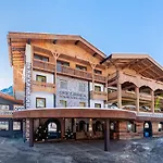 Croce Bianca Leisure & Hotel 4*