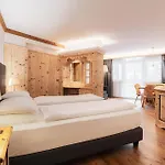 Croce Bianca Leisure & Hotel Canazei