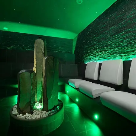 Hotel Croce Bianca Leisure & 4*