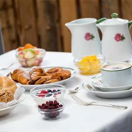 Croce Bianca Leisure & 4* Canazei