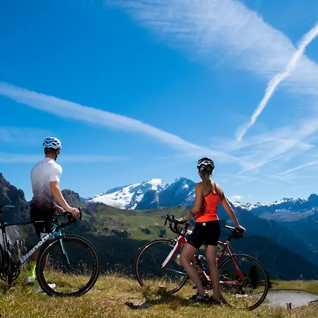 Croce Bianca Leisure & 4* Canazei