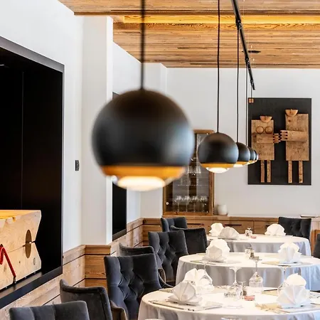 Hotel Croce Bianca Leisure & Canazei