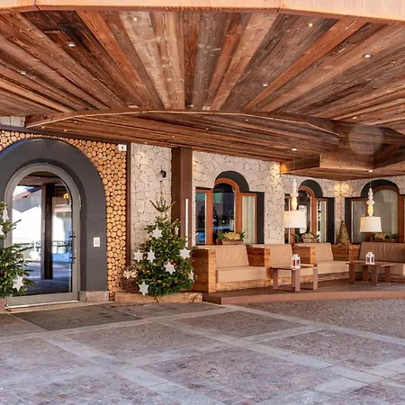 Croce Bianca Leisure & 4*