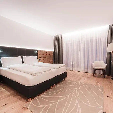 Hotel Croce Bianca Leisure & Canazei