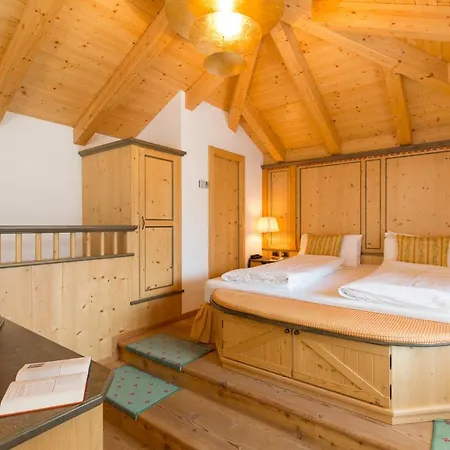 Croce Bianca Leisure & Canazei