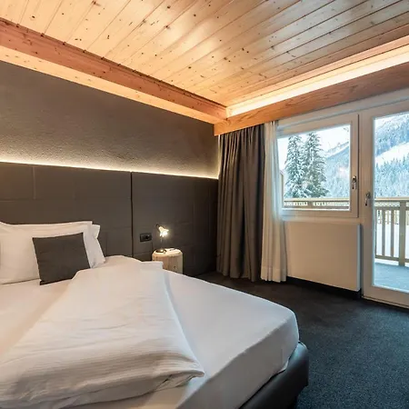 Hotel Croce Bianca Leisure & 4*