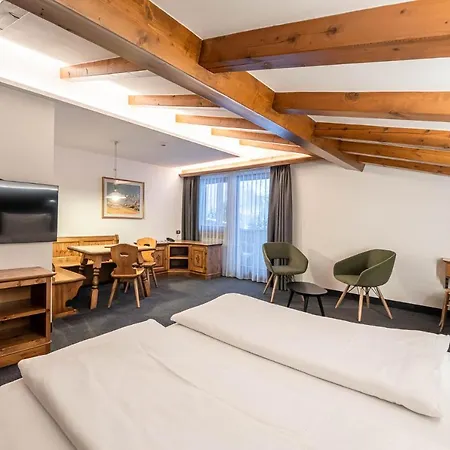 Croce Bianca Leisure & 4* Canazei