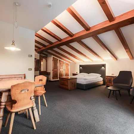 Hotel Croce Bianca Leisure & 4*