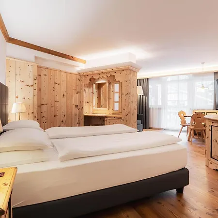 Croce Bianca Leisure & Hotel Canazei