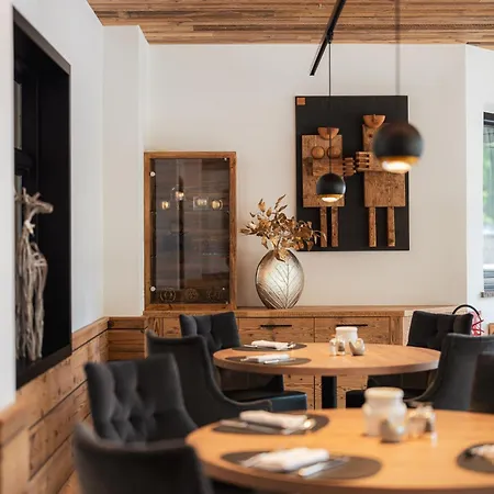 Hotel Croce Bianca Leisure & 4*