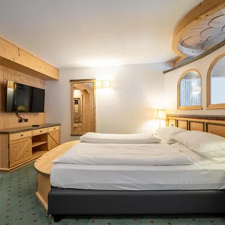 Croce Bianca Leisure & 4*