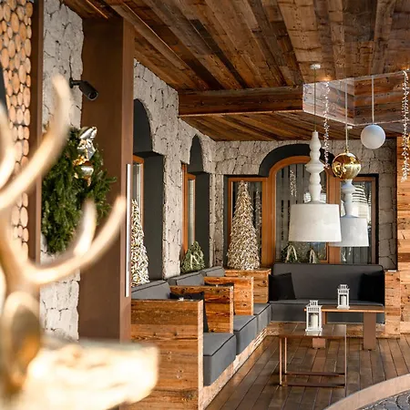 Croce Bianca Leisure &