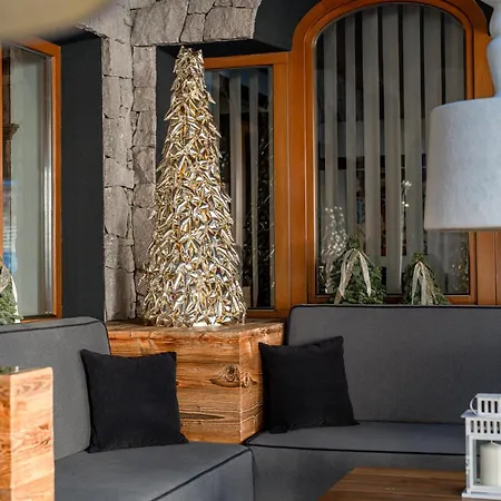 Croce Bianca Leisure & 4*