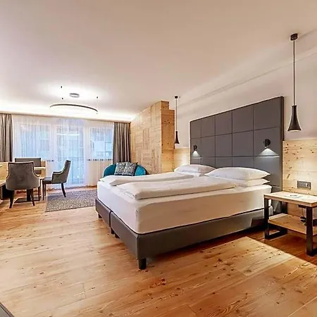 Croce Bianca Leisure & 4*