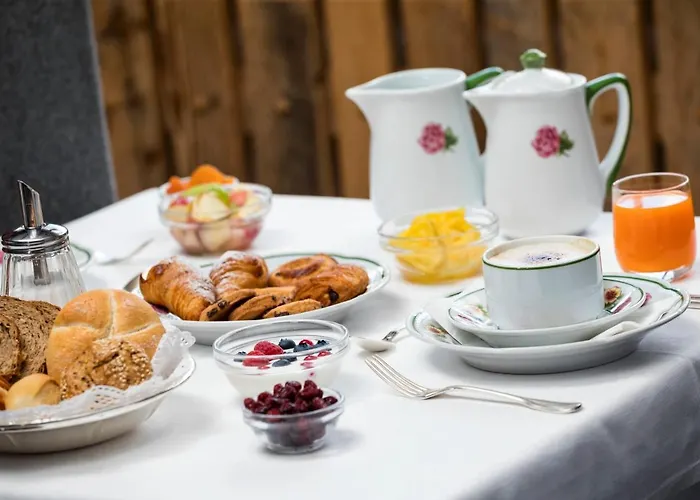 Croce Bianca Leisure & 4* Канацеї