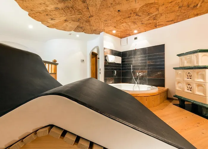 Croce Bianca Leisure & 4*