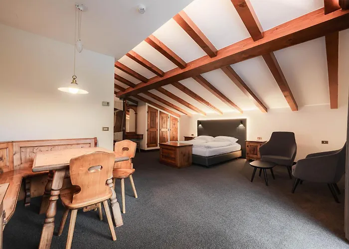 Hotel Croce Bianca Leisure & 4*