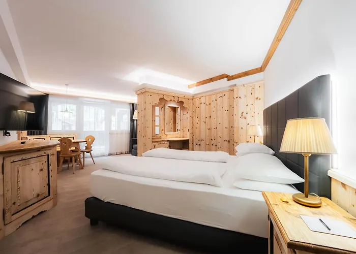 Hotel Croce Bianca Leisure & 4*