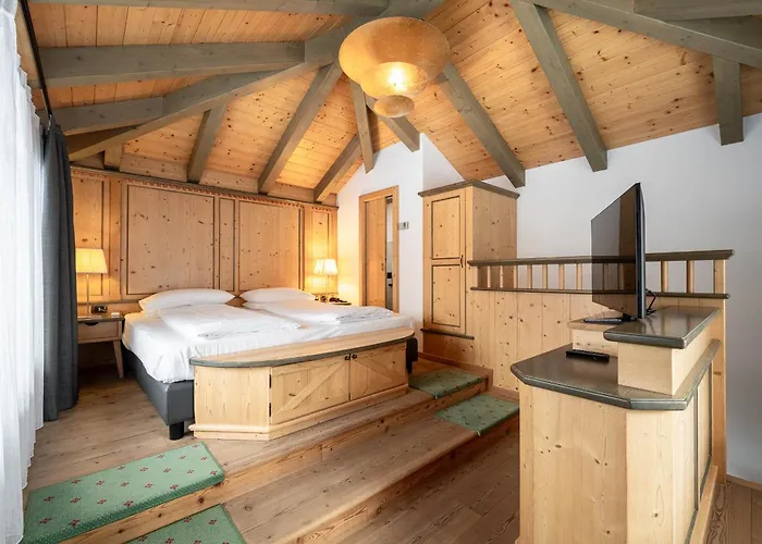 Готель Croce Bianca Leisure & Канацеї