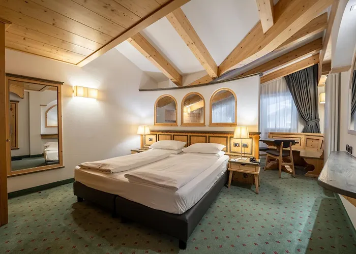 Croce Bianca Leisure & Hotel 4*